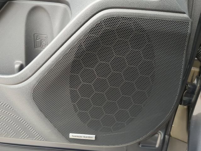 Used 2025 Subaru Forester Touring w/ Popular Package - Touring image 19