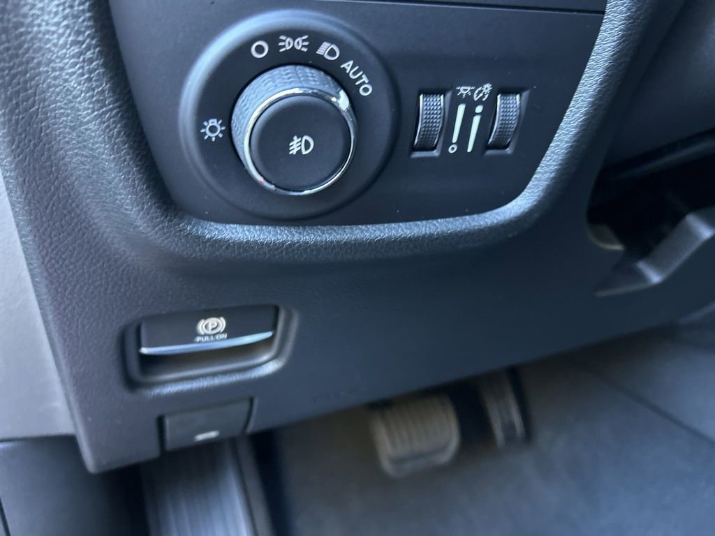 New 2025 Jeep Grand Cherokee Limited w/ Black Appearance Package image 16