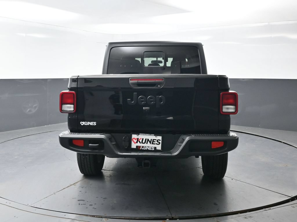 Used 2023 Jeep Gladiator Sport AWD/4WD image 13