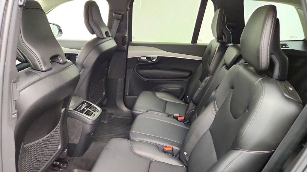 Used 2024 Volvo XC90 B5 Core w/ Protection Package Premier AWD/4WD image 22