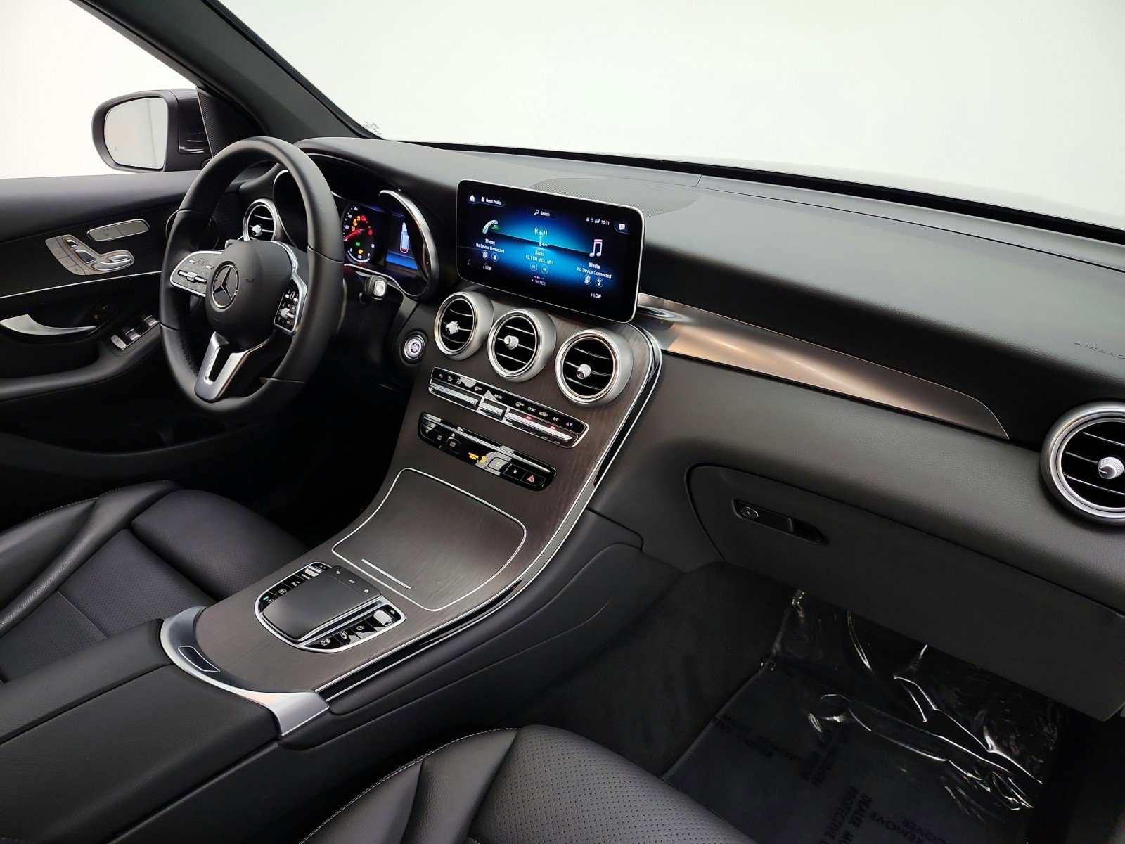 Certified 2022 Mercedes-Benz GLC 300 image 18