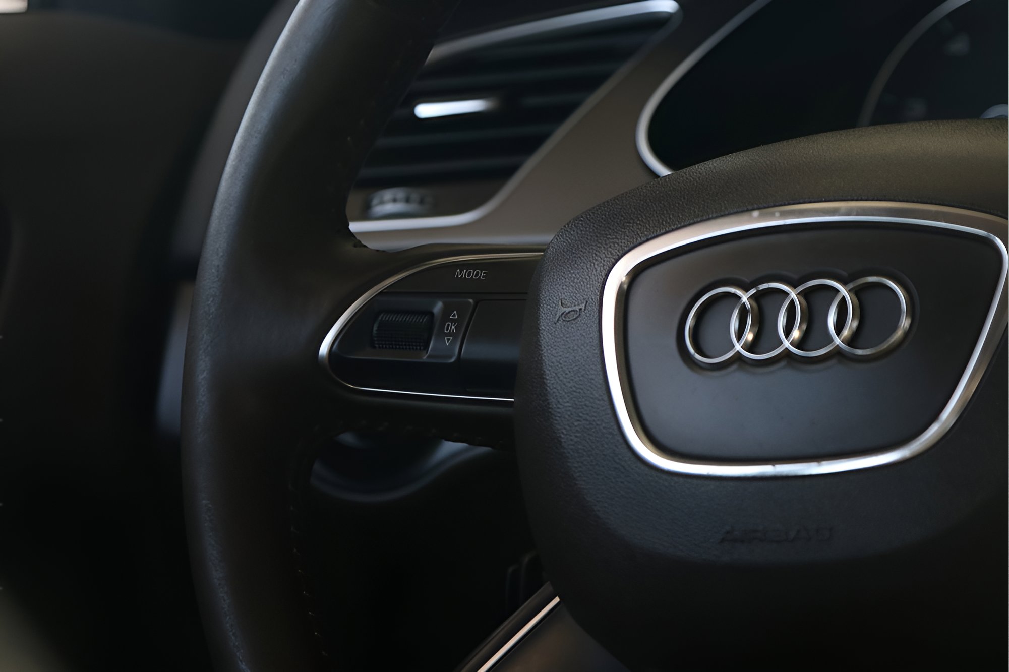 Used 2013 Audi A4 2.0T Premium Plus w/ Premium Plus Pkg image 25