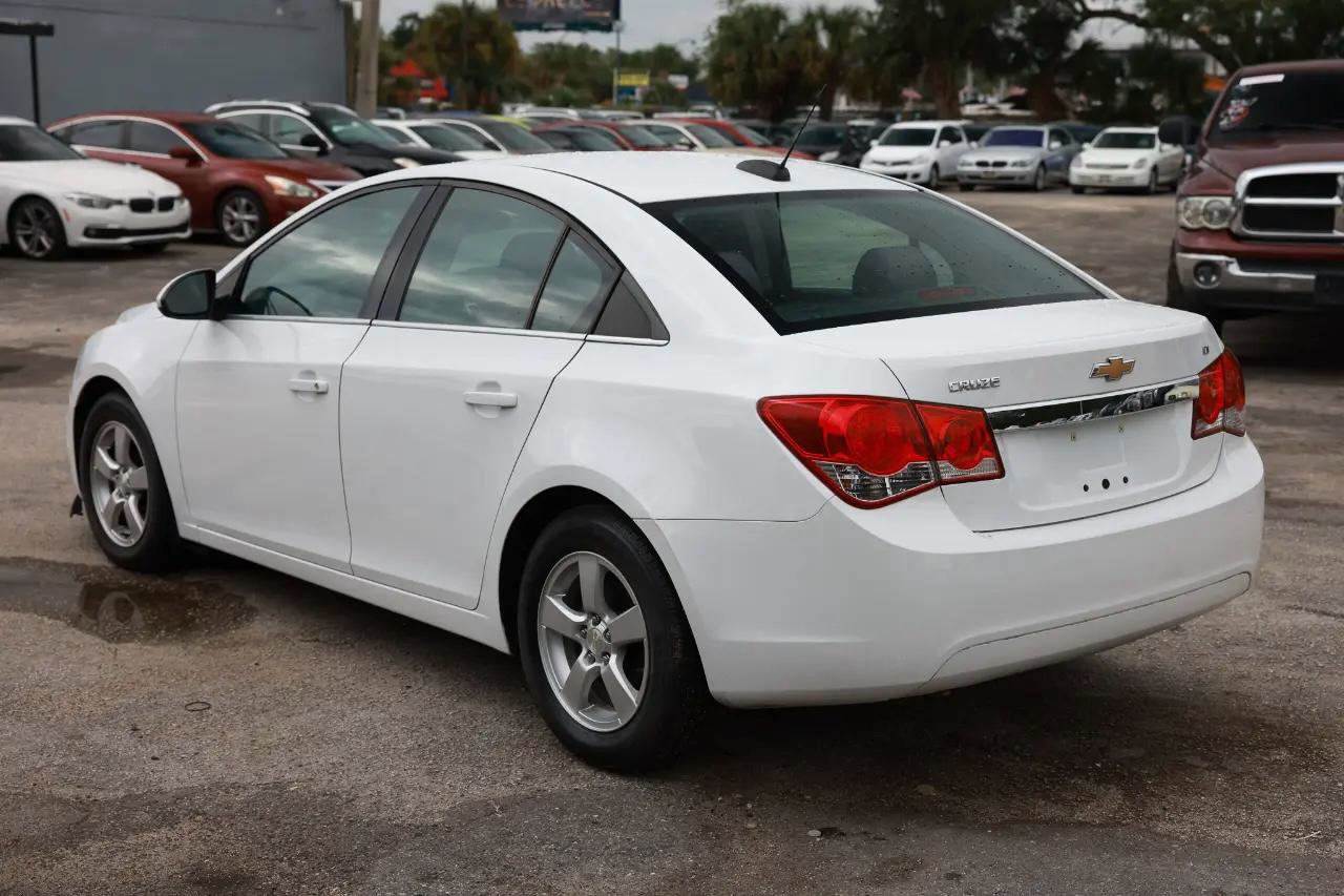 Used 2015 Chevrolet Cruze LT FWD image 5