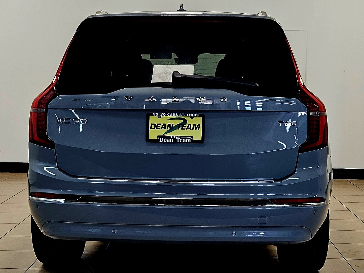 New 2026 Volvo XC90 T8 Plus w/ Protection Package Premier AWD/4WD image 9