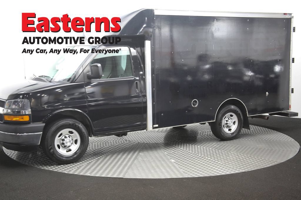 Used 2017 Chevrolet Express 3500 RWD image 54