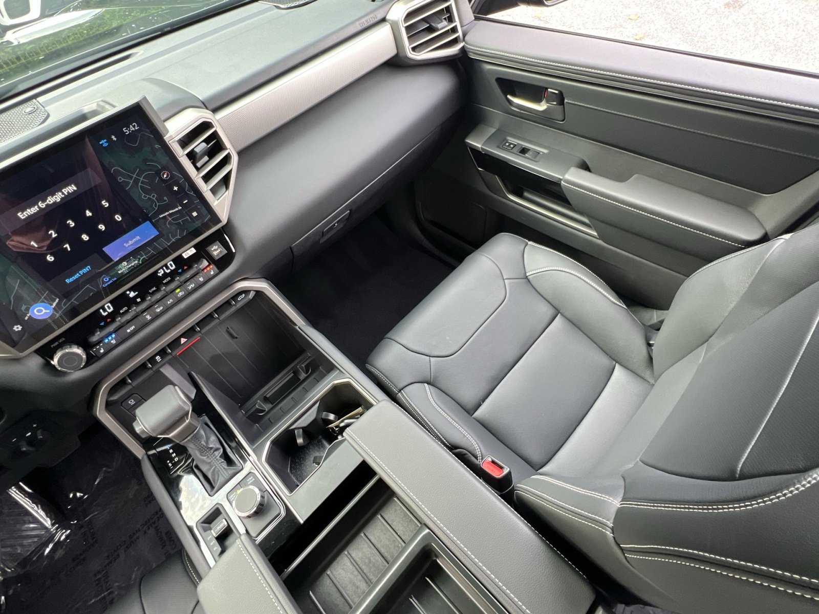 Used 2026 Toyota Tundra Limited AWD/4WD image 14