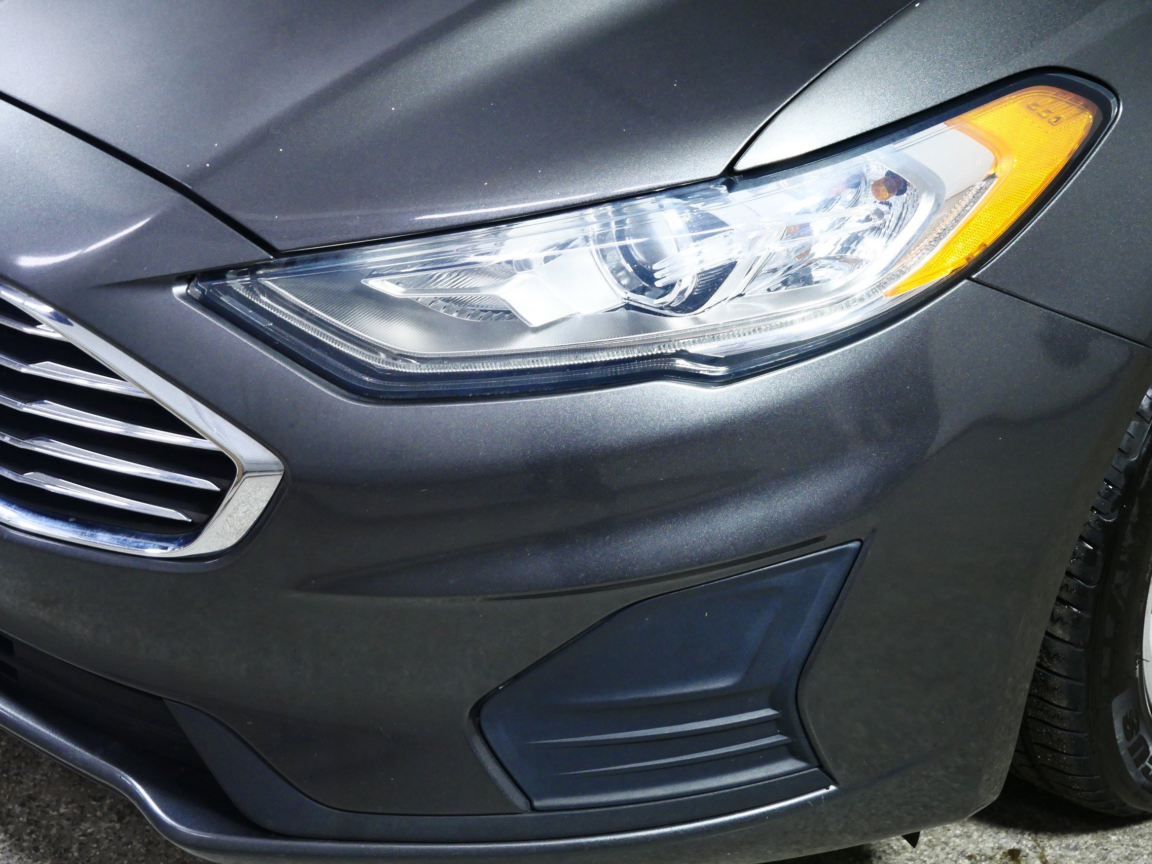 Used 2019 Ford Fusion SE image 16