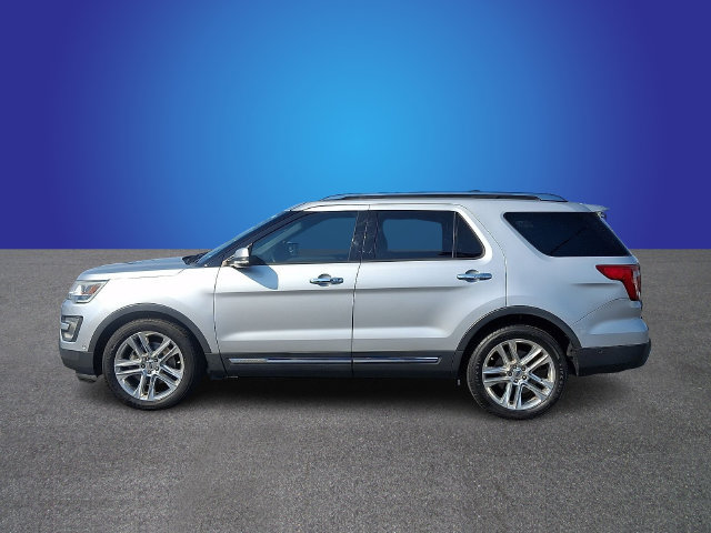 Used 2017 Ford Explorer Limited w/ Equipment Group 301A FWD image 7