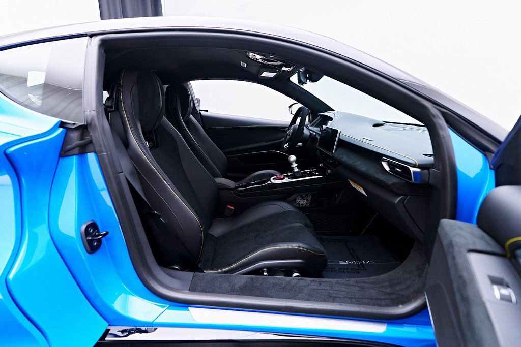 Used 2025 Lotus Emira RWD image 33