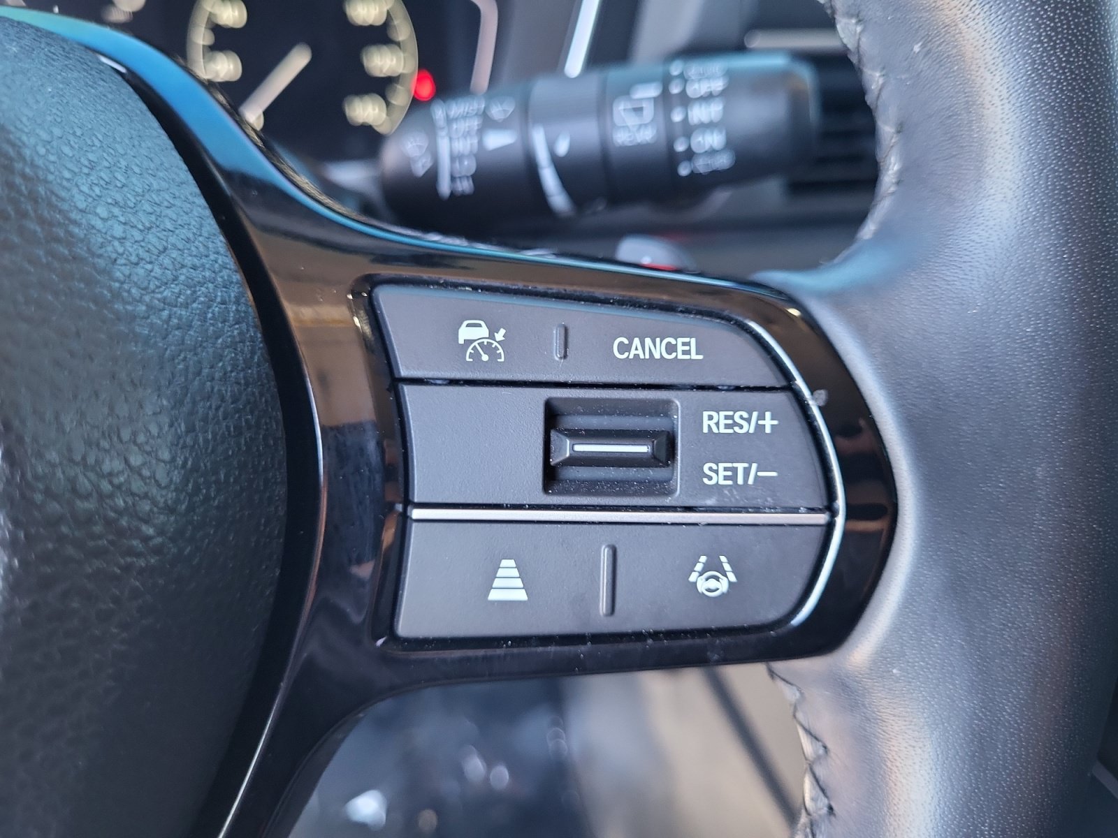 Used 2025 Honda Pilot Touring image 16
