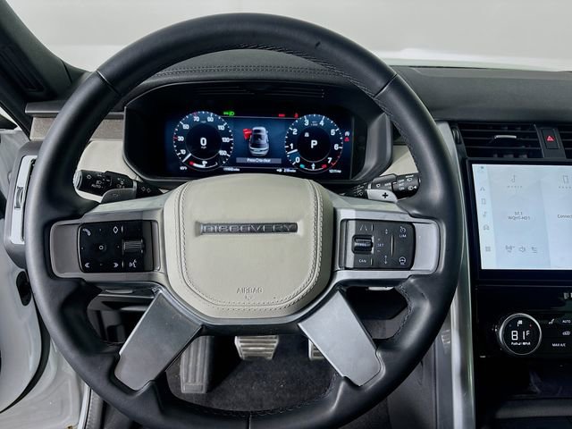 Used 2023 Land Rover Discovery Metropolitan Edition image 12