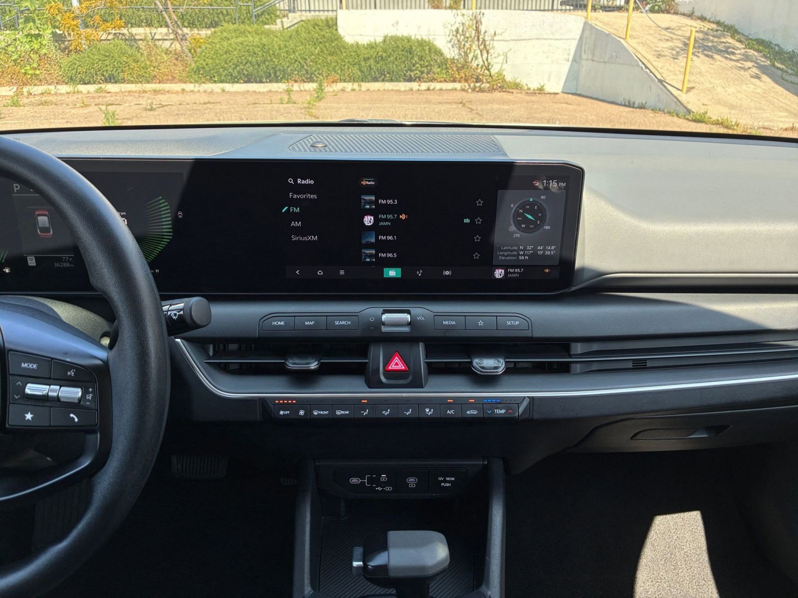 Used 2025 Kia K4 LXS image 17