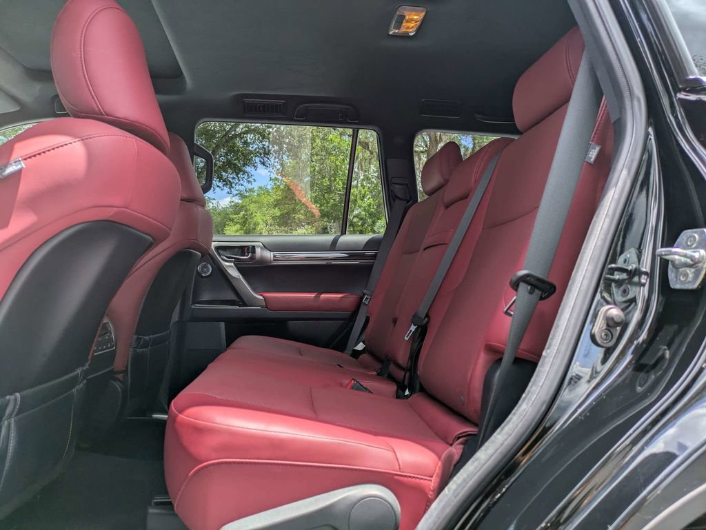 Used 2023 Lexus GX 460 Premium w/ Premium Plus Package AWD/4WD image 16