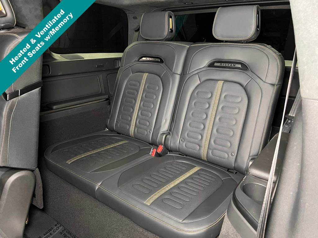 Used 2025 Rivian R1S Adventure image 13