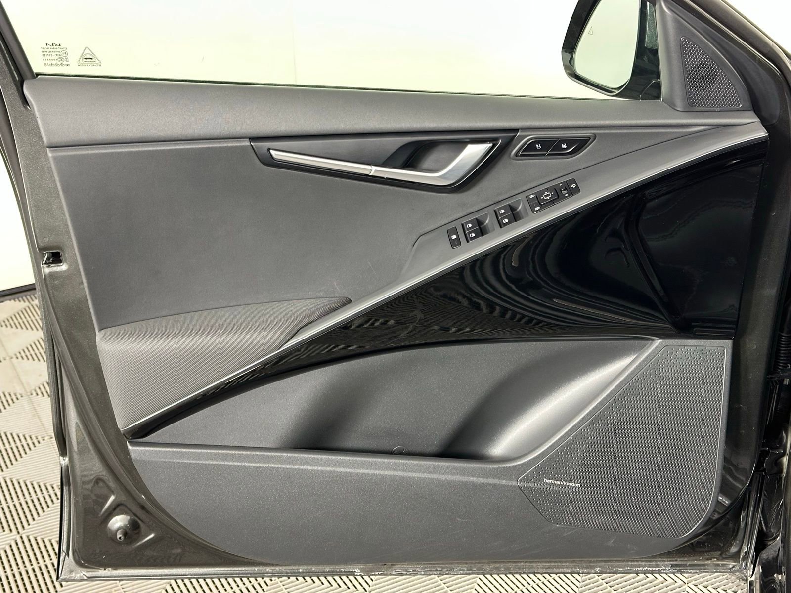 Used 2024 Kia Niro Wave image 42