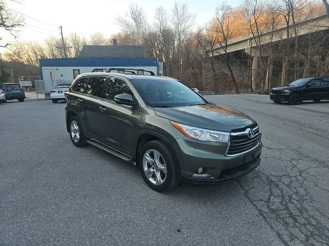 Used 2016 Toyota Highlander Limited image 1