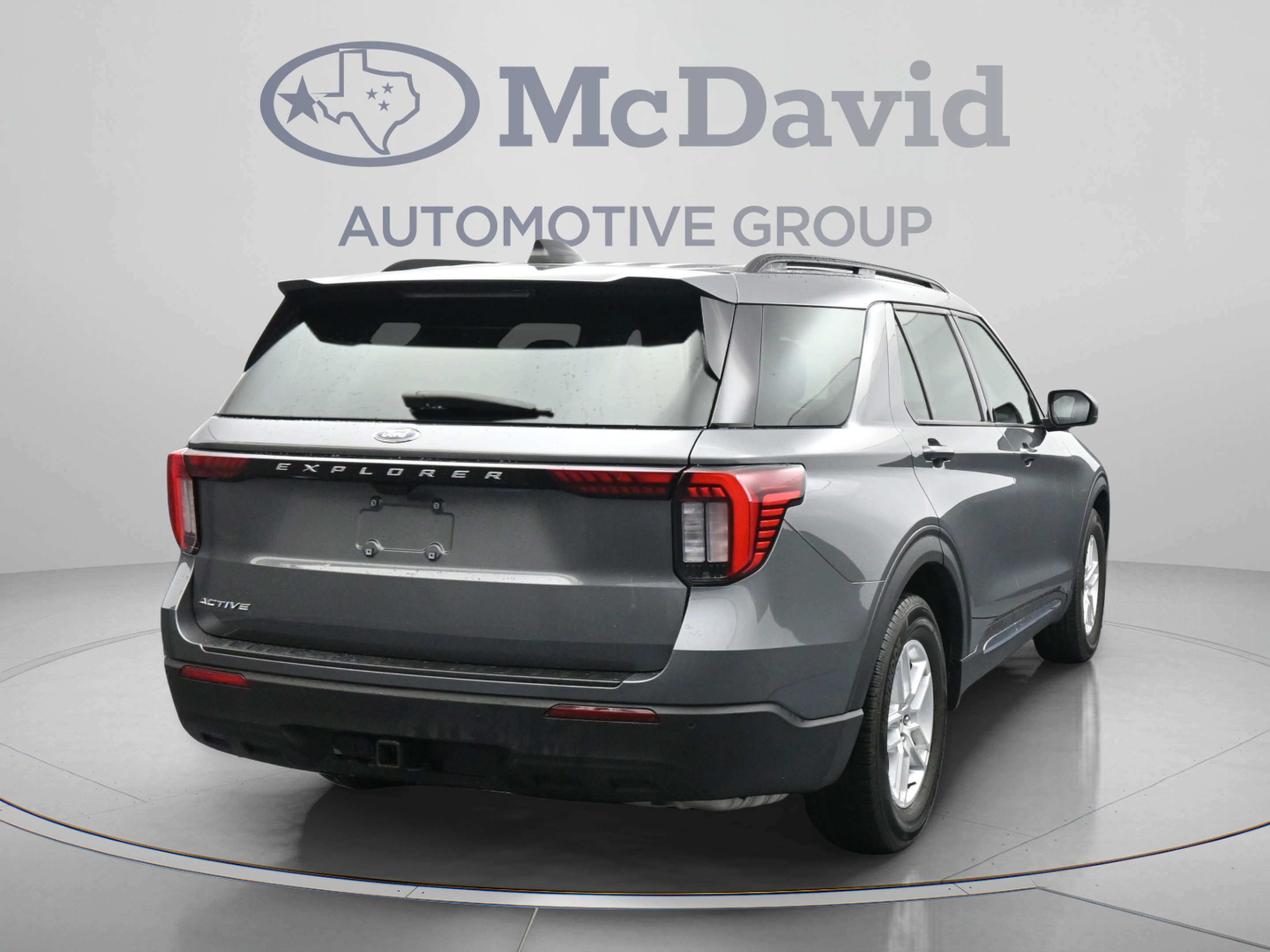Used 2025 Ford Explorer Active RWD image 8