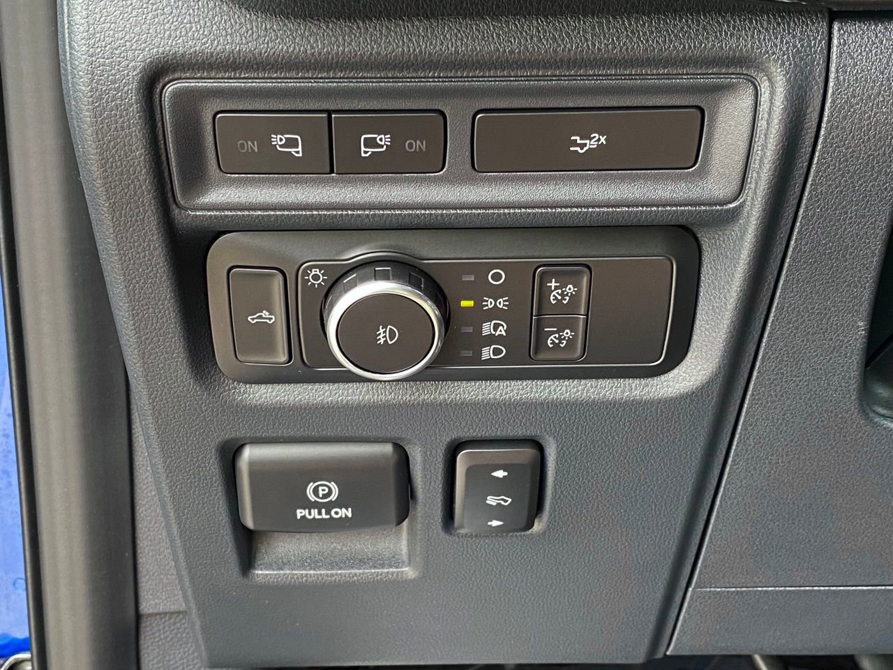 Certified 2022 Ford F150 XLT w/ Equipment Group 302A High image 31