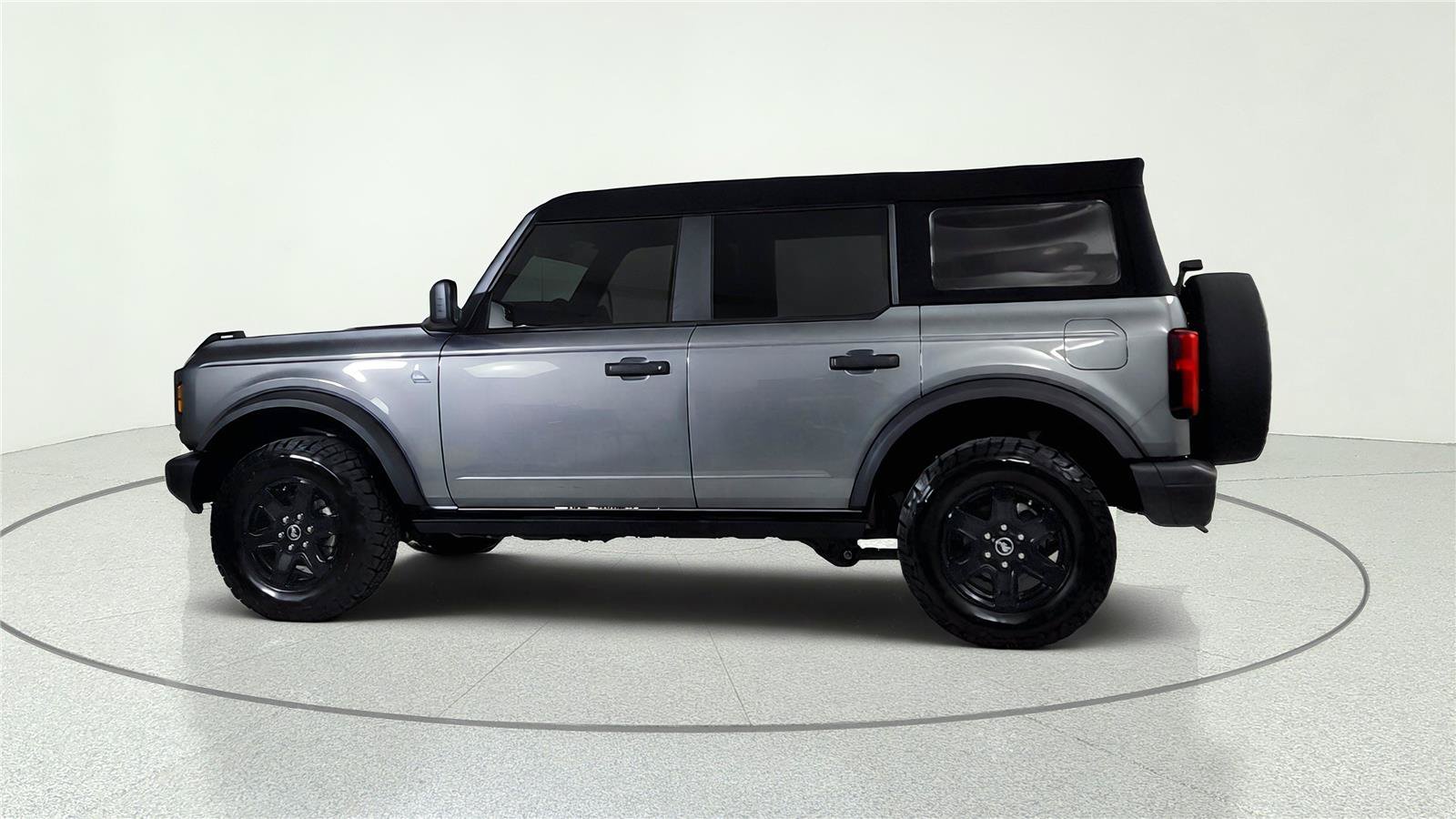 Used 2024 Ford Bronco Black Diamond AWD/4WD image 4