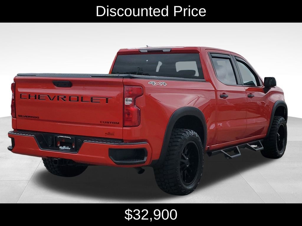 Used 2022 Chevrolet Silverado 1500 Custom w/ LPO, Dark Essentials Package AWD/4WD image 3