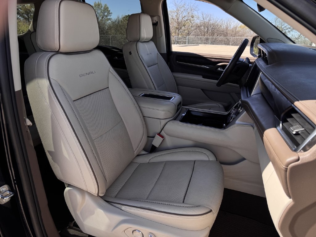 Used 2023 GMC Yukon Denali AWD/4WD image 28