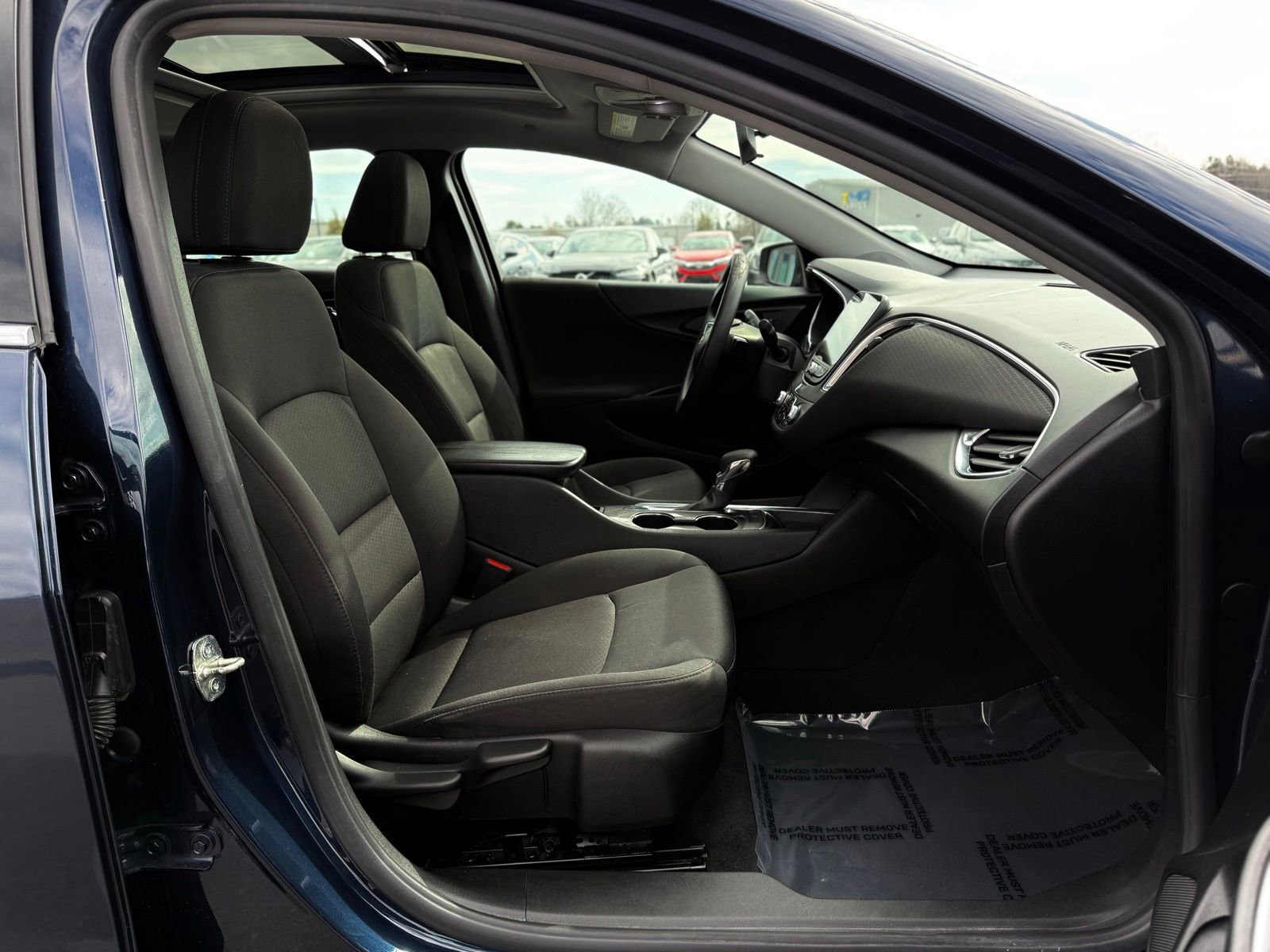 Used 2021 Chevrolet Malibu LT image 24