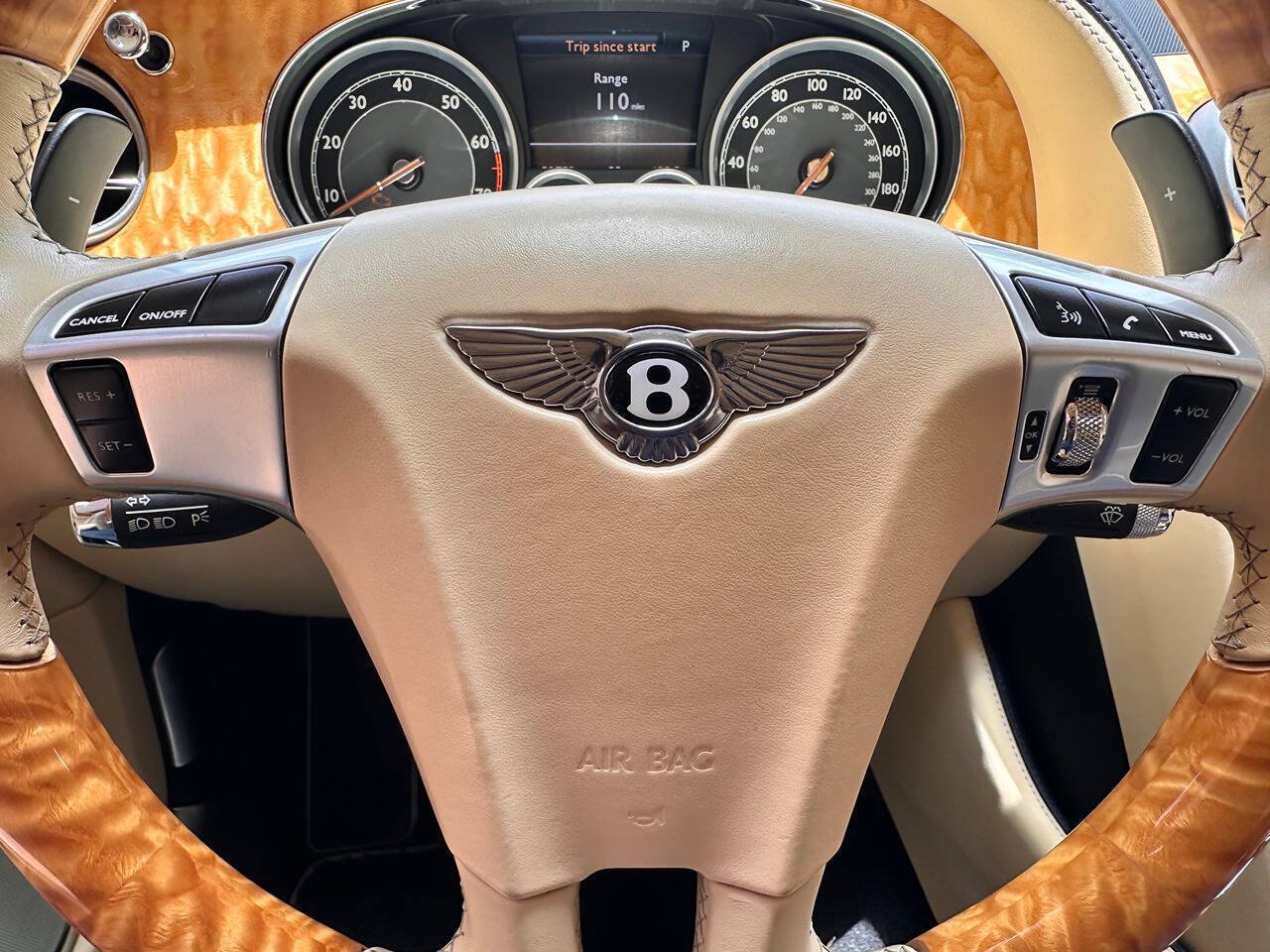 Used 2014 Bentley Flying Spur W12 AWD/4WD image 17