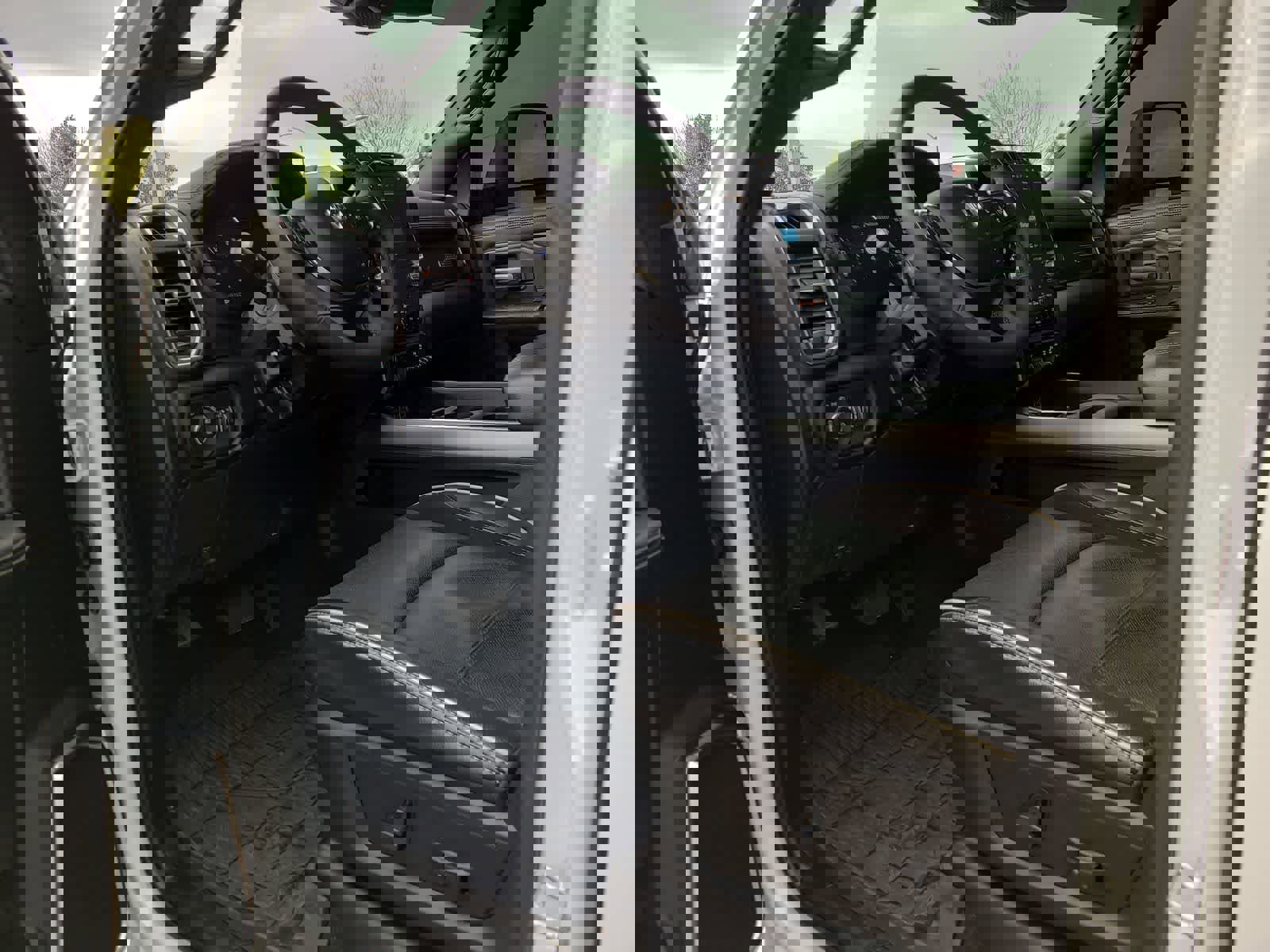 Used 2025 RAM 3500 Laramie w/ Night Edition AWD/4WD image 10