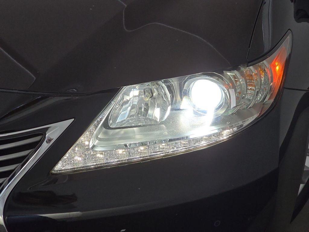 Used 2015 Lexus ES 300h w/ Navigation System Package FWD image 30