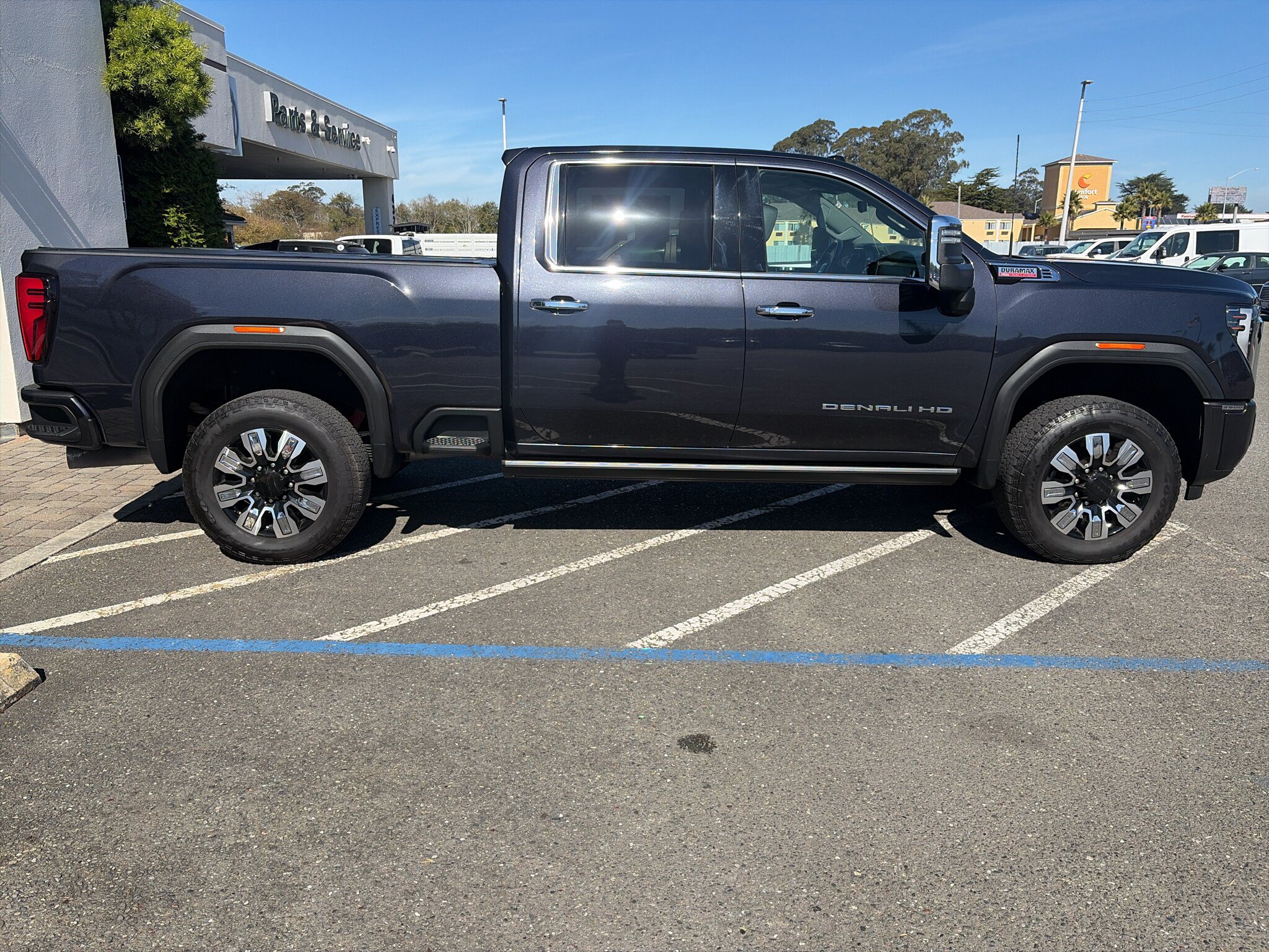 Used 2024 GMC Sierra 3500 Denali w/ Denali Reserve Package AWD/4WD image 20
