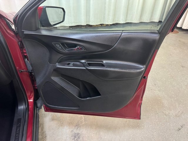 Used 2020 Chevrolet Equinox LT image 39