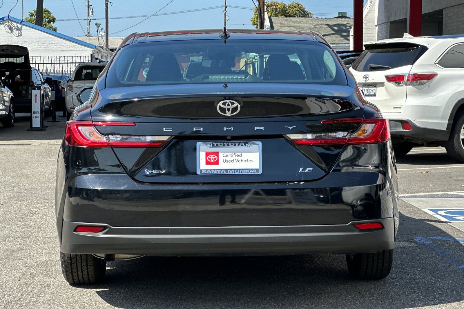 Certified 2025 Toyota Camry LE FWD image 5