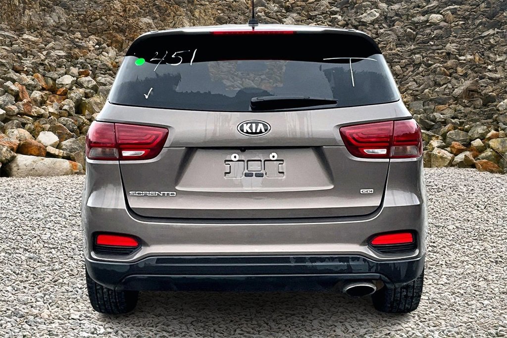 Used 2019 Kia Sorento LX image 4