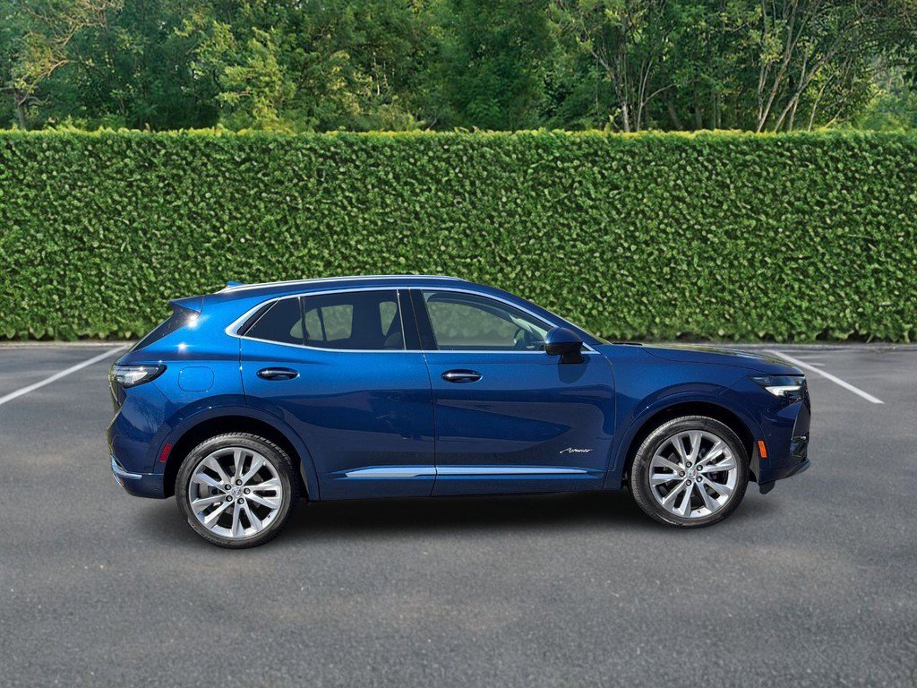 Used 2023 Buick Envision Avenir image 2