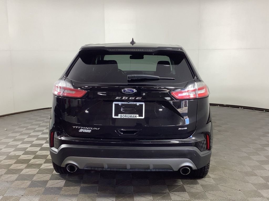 Used 2022 Ford Edge Titanium image 3