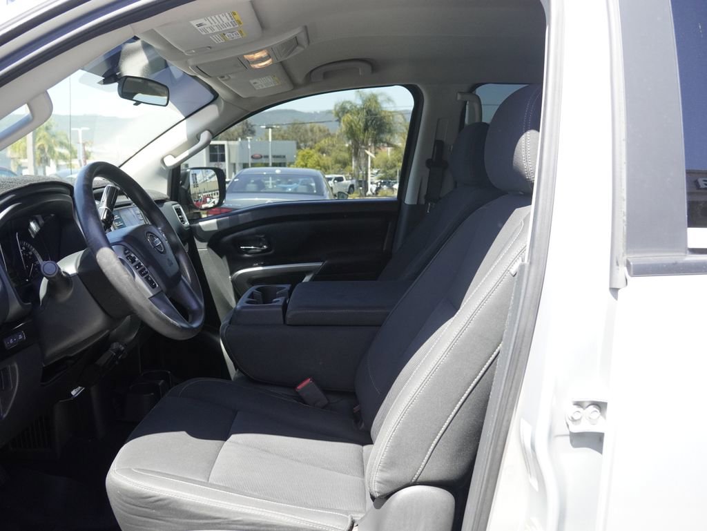 Used 2017 Nissan Titan SV RWD image 20
