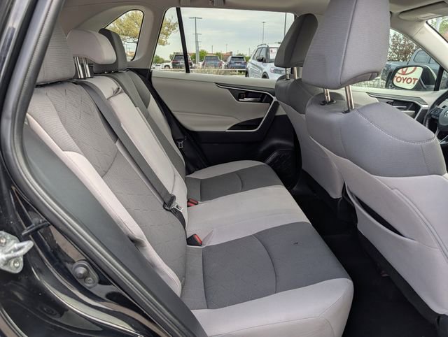 Used 2022 Toyota RAV4 XLE w/ Convenience Package image 27