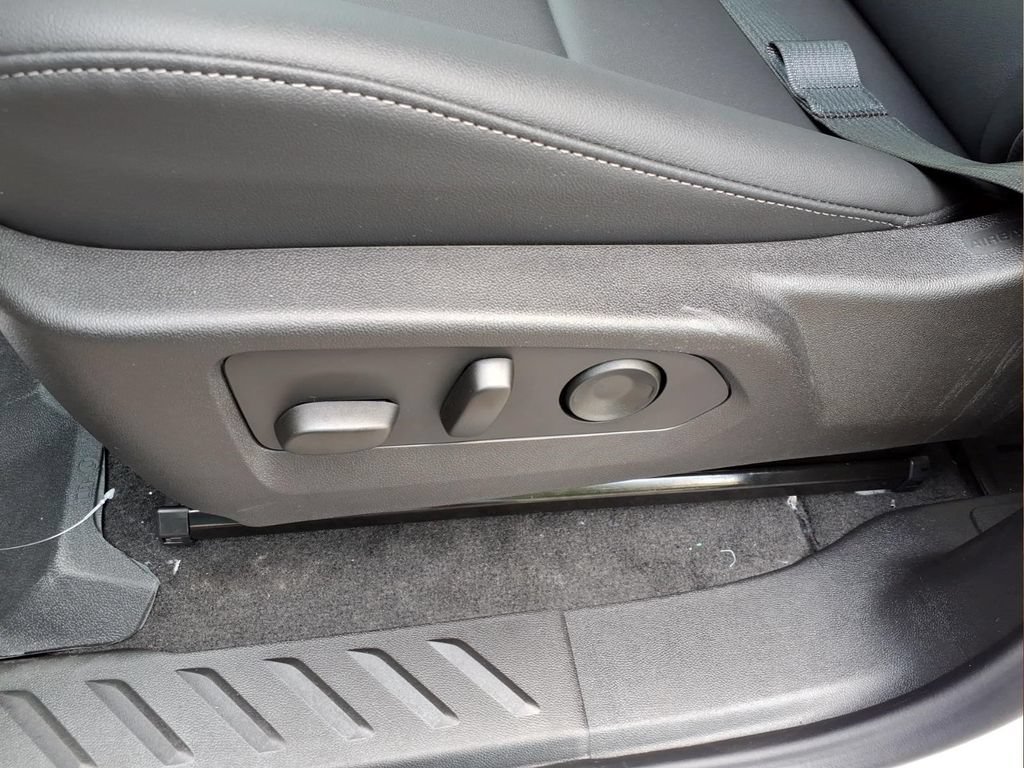 New 2026 Chevrolet Colorado LT w/ LT Convenience Package RWD image 17