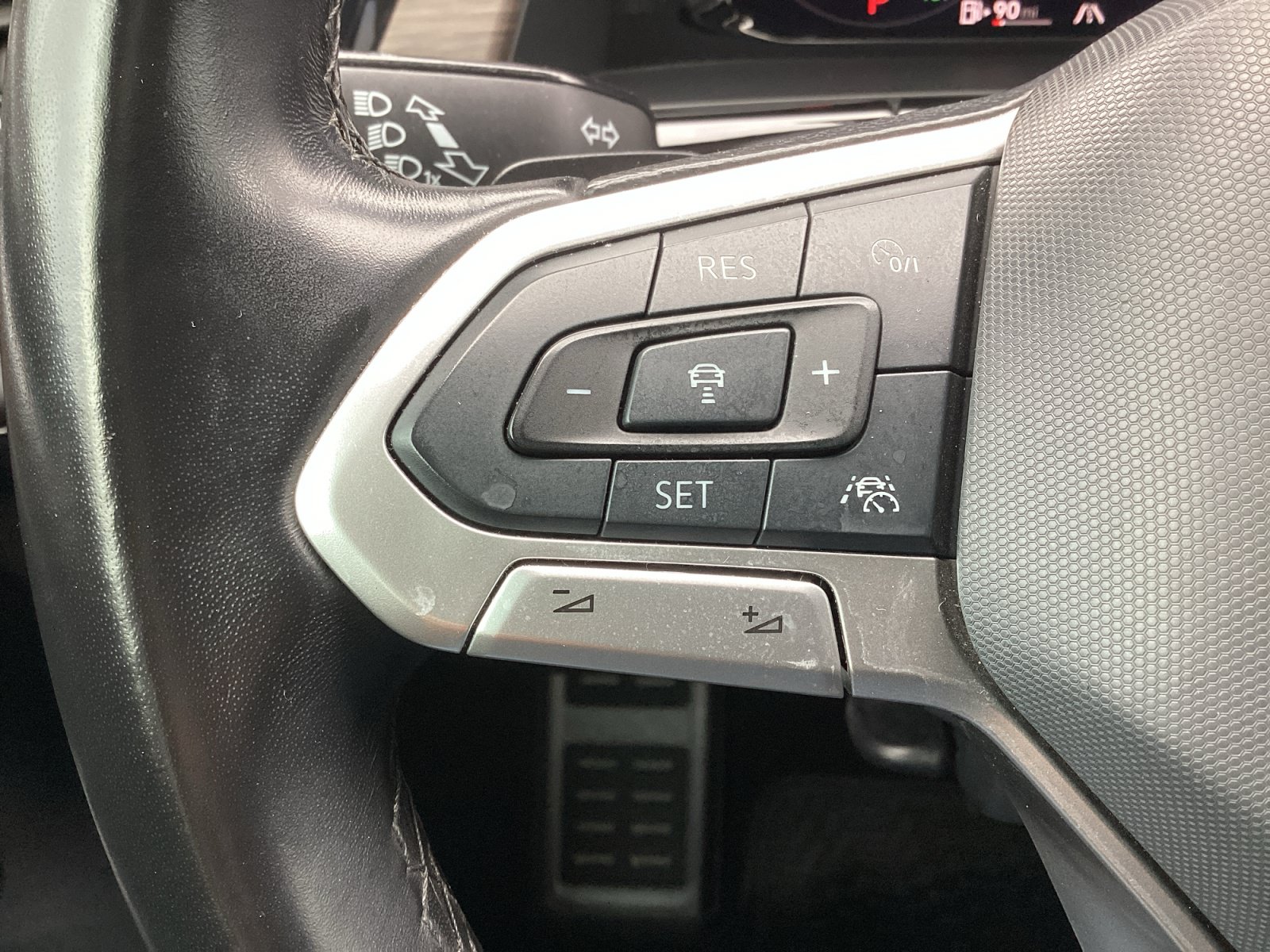 Used 2024 Volkswagen Atlas SEL Premium R-Line AWD/4WD image 19