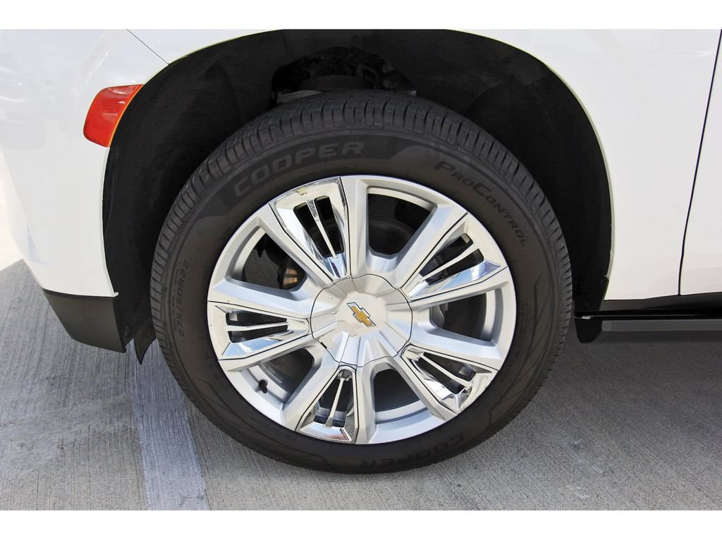 Used 2021 Chevrolet Suburban High Country w/ Premium Package AWD/4WD image 31