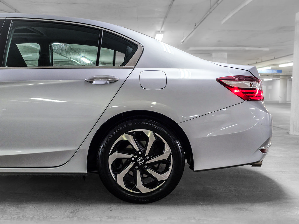 Used 2017 Honda Accord EX-L image 15