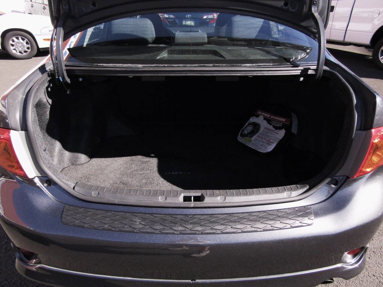 Used 2009 Toyota Corolla S FWD image 9