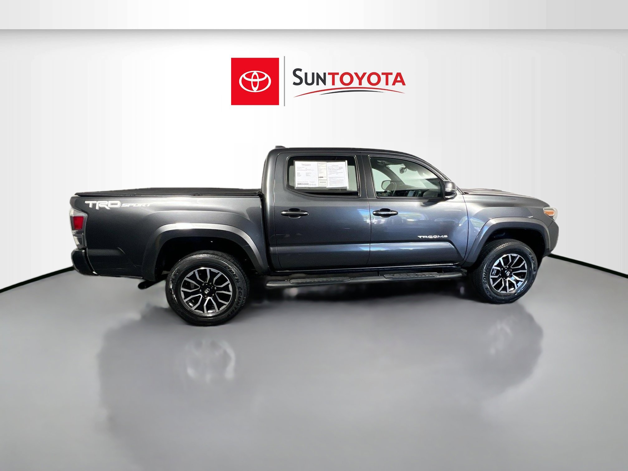 Used 2021 Toyota Tacoma TRD Sport image 2
