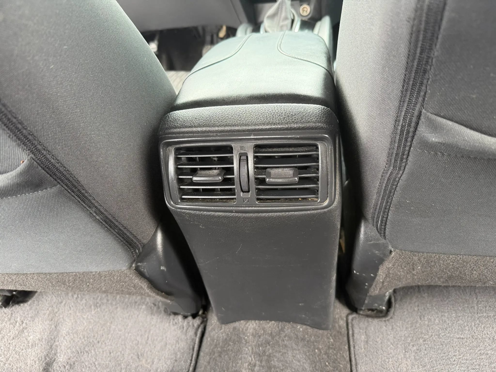 Used 2019 Nissan Rogue S FWD image 21