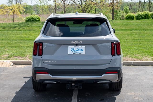 Certified 2025 Kia Sorento SX image 30