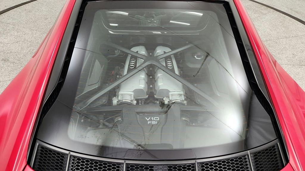 Used 2017 Audi R8 V10 w/ Carbon Exterior Package image 24