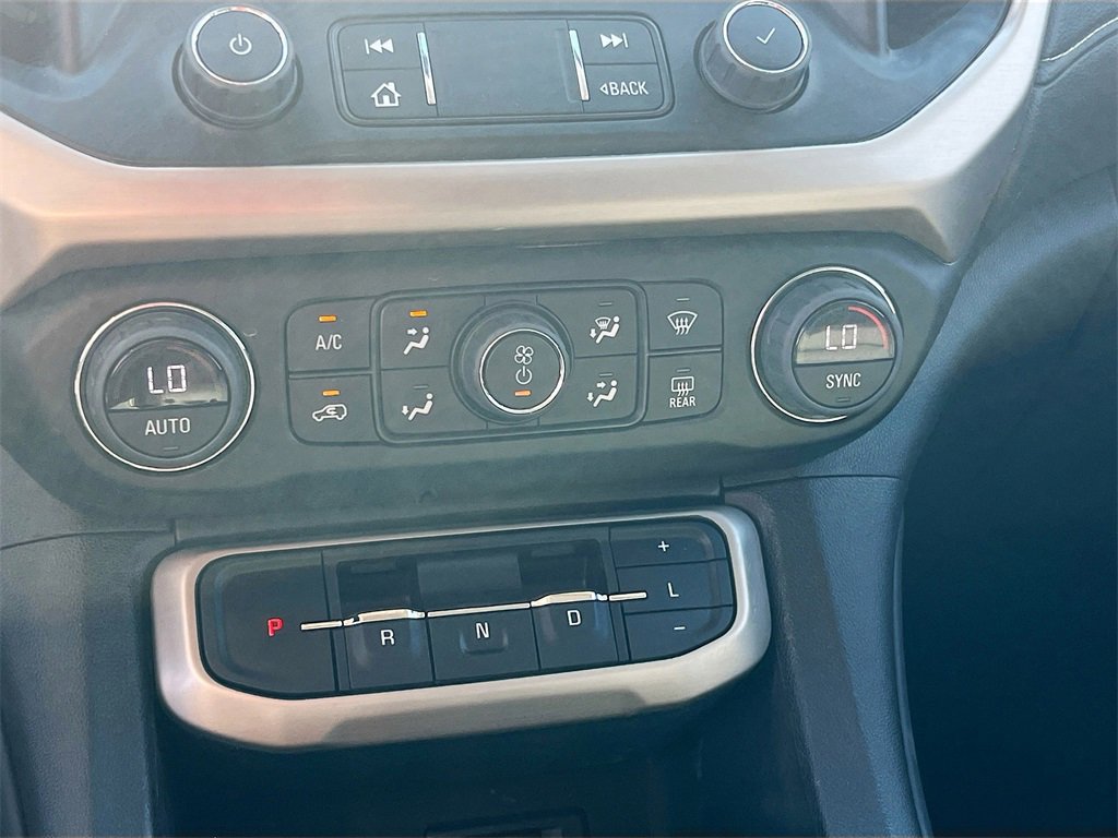 Used 2023 GMC Acadia Denali w/ Denali Ultimate Package image 16