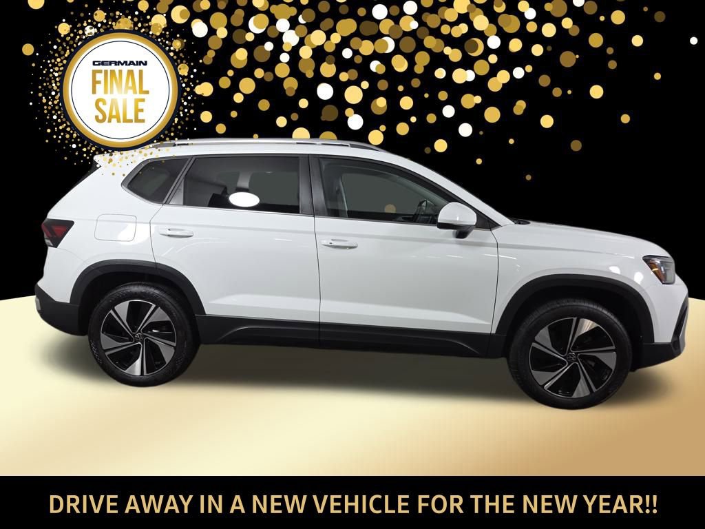 Certified 2025 Volkswagen Taos SE image 5