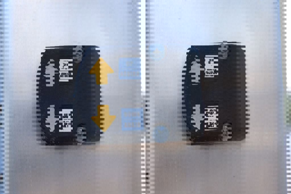 Used 2023 Ford F650 2WD Regular Cab Super Duty image 17