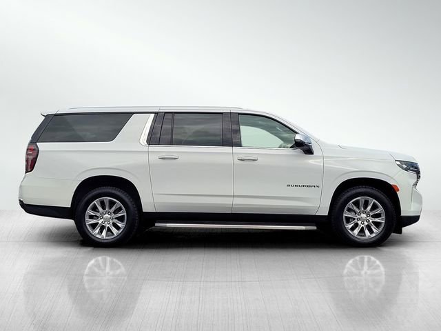 Used 2023 Chevrolet Suburban Premier image 4